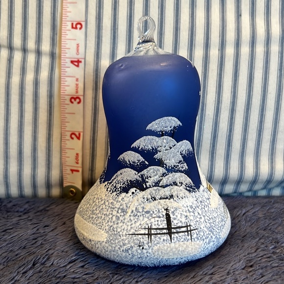 4 Hand Blown & Painted Large Glass Christmas Ornaments - Picture 11 of 16